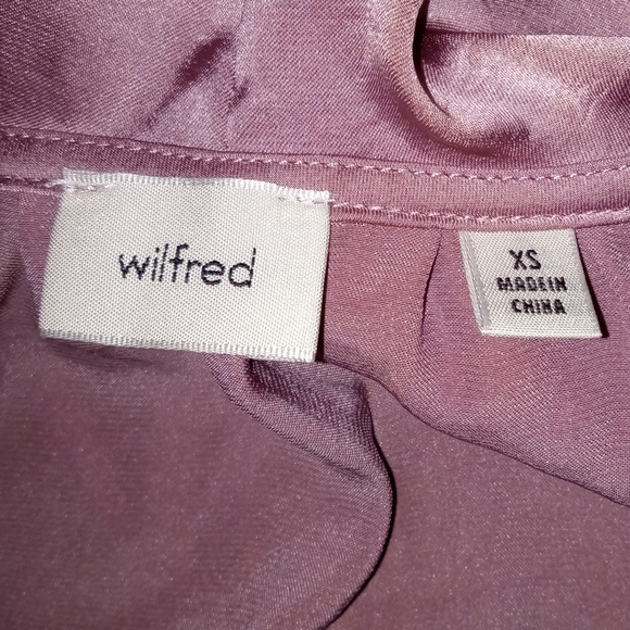 Spartina Satin BlouseSatin V-neck ruffle blouse - Picture 9 of 10